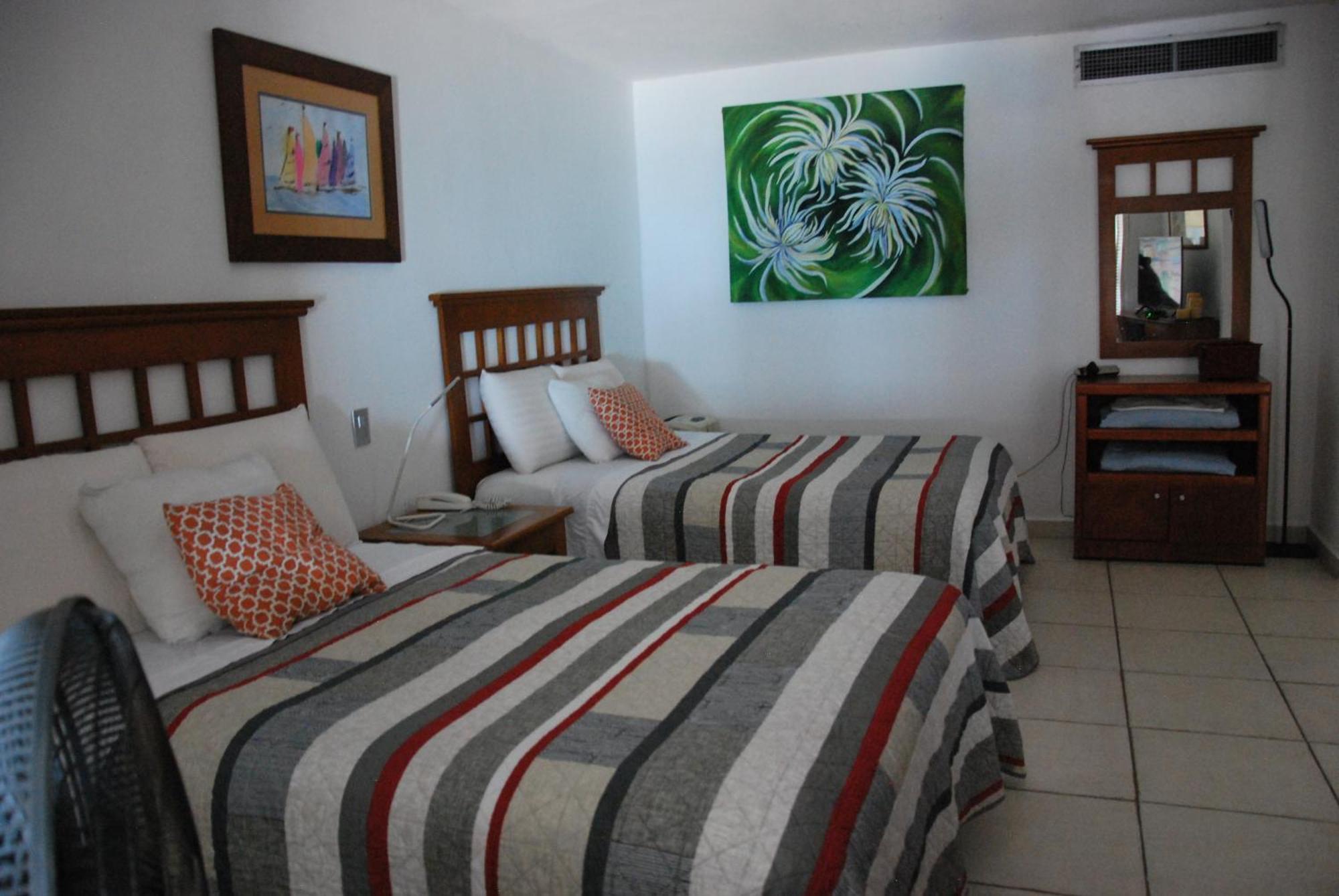 Beachfront View Condo Beside La Isla Mall Puerto Vallarta Esterno foto